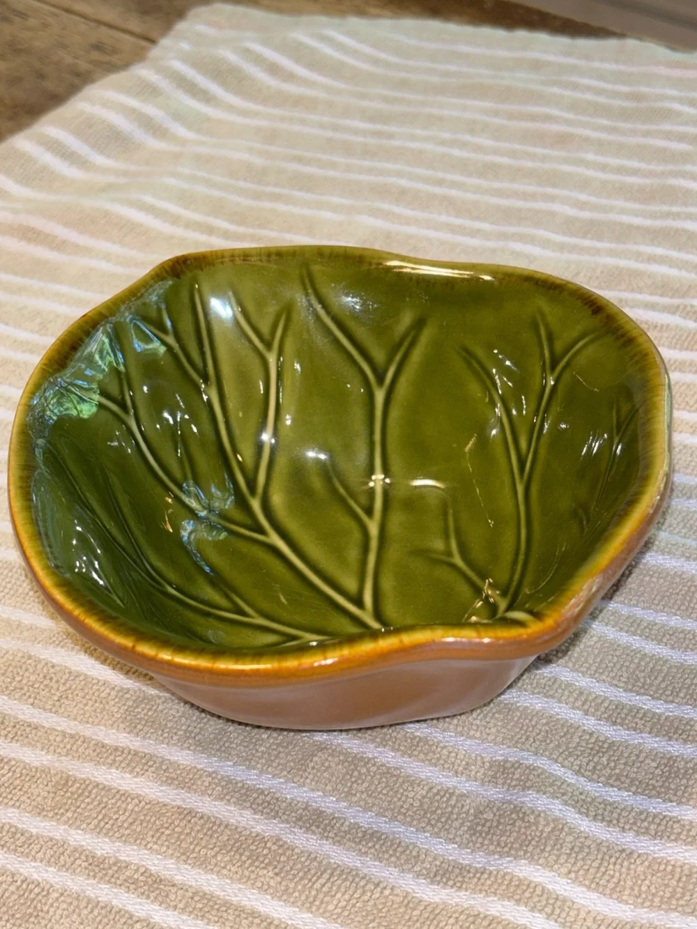 Autumn Thanksgiving Studio JCP Ceramic Green Leaf Serving Dish Bowl